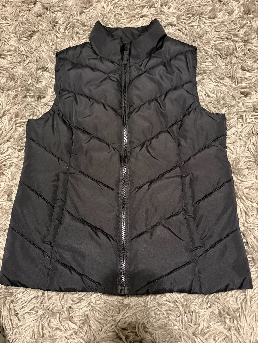 Aeropostale Black Quilted Sleeveless Puffer Vest